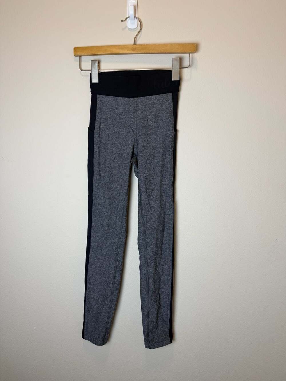 Lululemon Box It Out Tight Size 2 Black Grey Luxtreme Leggings